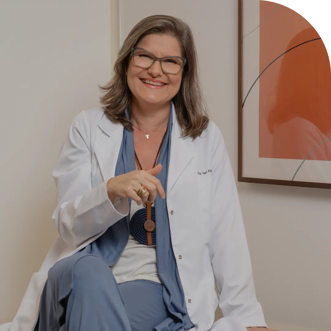 Dra. Yael Albuquerque Médica, Gastroenterologista